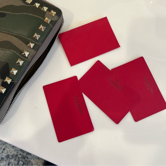 VALENTINO GARAVANI RockStud Camouflage Green Wallet - Picture 5 of 16